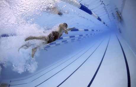 לקראת הקיץ: סגנונות השחייה שאתם חייבים להכיר